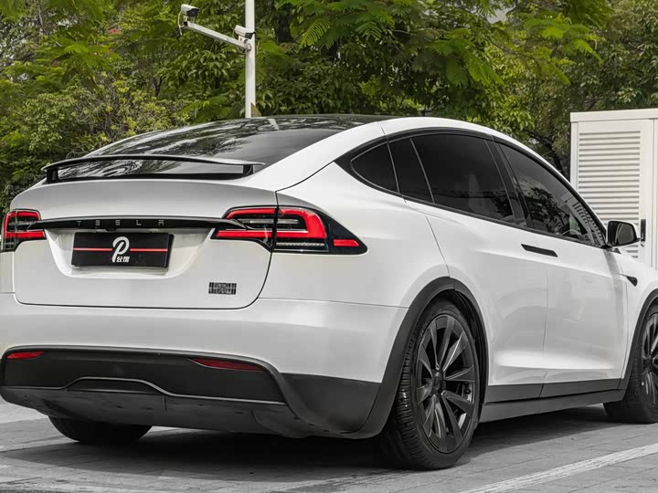 Фото 4 - Tesla Model X