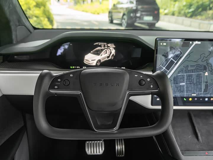 Фото 9 - Tesla Model X