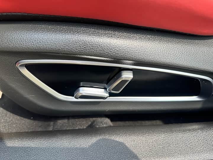 Geely Emgrand GT 2021 2021款 1.8T 国风版