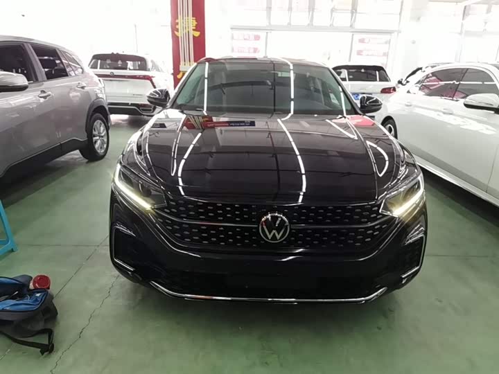 Фото 3 - Volkswagen Passat