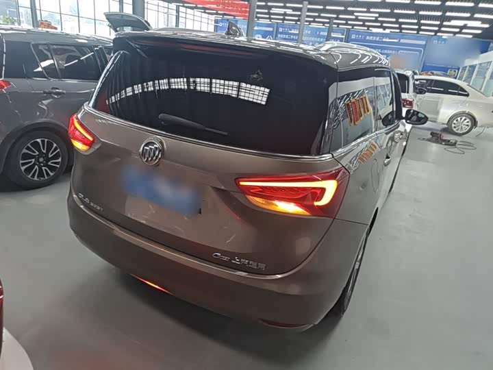 Фото 7 - Buick GL6