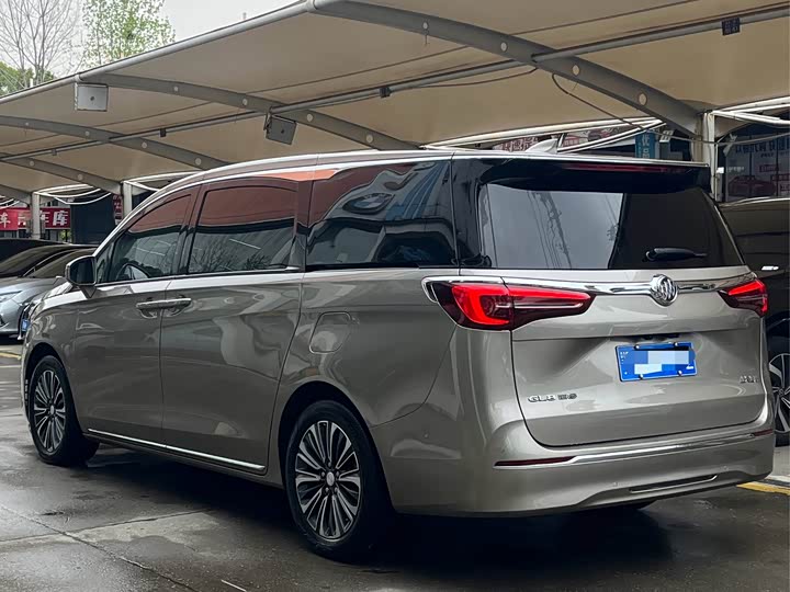 Zdjęcie 4 - Buick GL8 ES