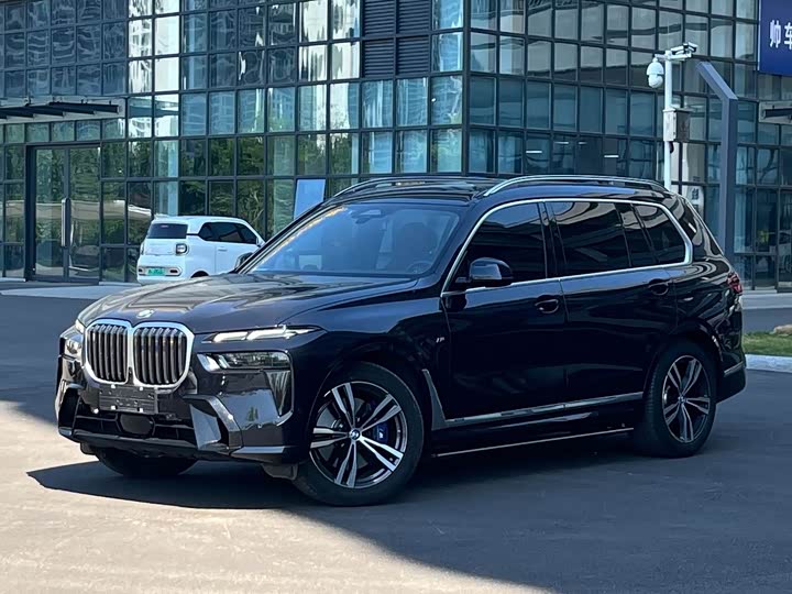 BMW X7 2023 2023款 xDrive40i 尊享型M运动套装