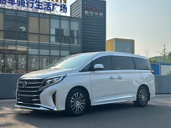 Фото 1 - GAC Trumpchi M8