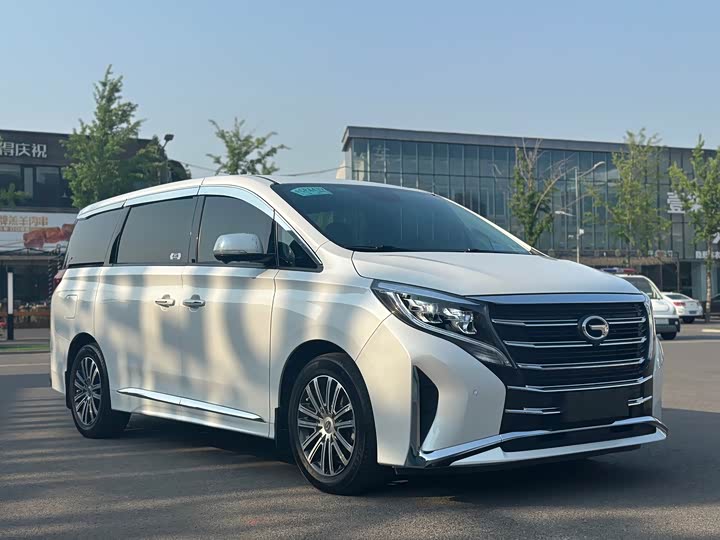 Фото 3 - GAC Trumpchi M8
