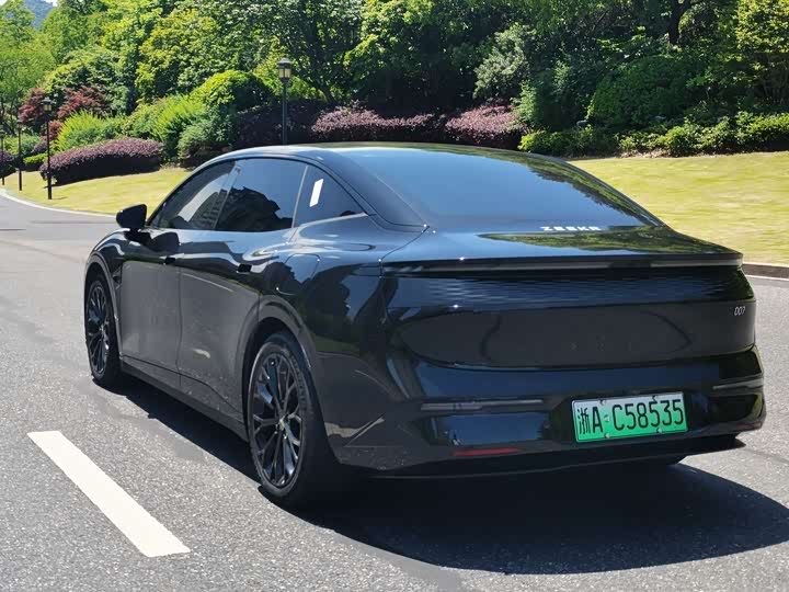 Zeekr 007 2025 2025款 后驱智驾版 75kWh
