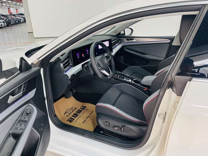 Фото 4 - Volkswagen Lamando L