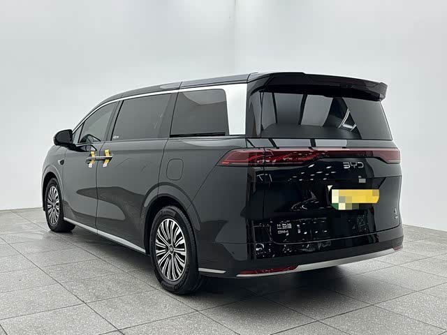 BYD Xia 2025 2025款 DM-i 1.5T 180km 卓越型