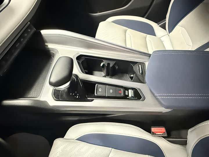 Фото 9 - Geely Preface