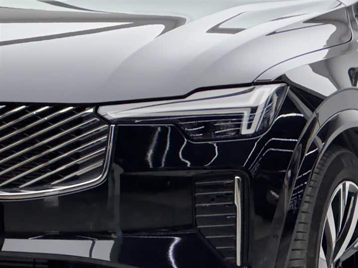 Volvo XC90 Hybrid 2025 2025款 T8 智尊豪华版 7座