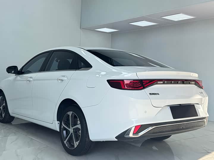 Geely Emgrand L 2022 2022款 1.4T CVT至尊型