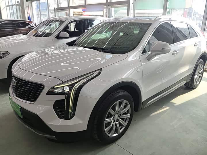 Фото 2 - Cadillac XT4