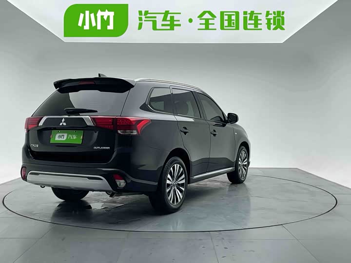 Zdjęcie 6 - Mitsubishi Outlander