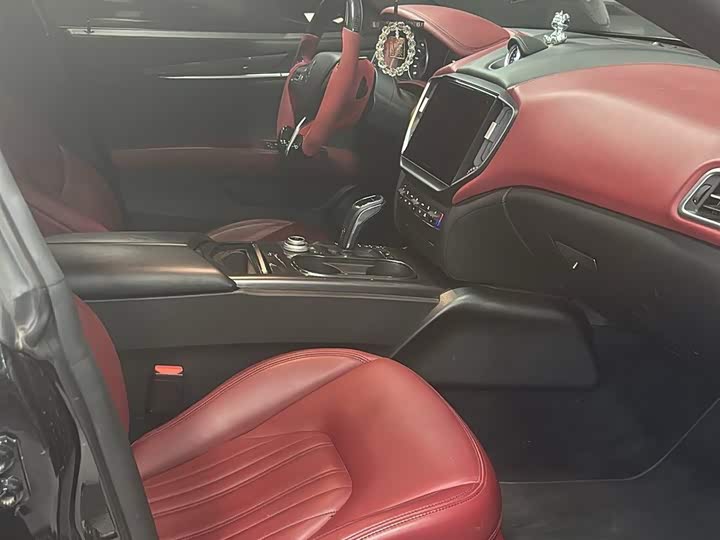 Maserati Ghibli 2022 2022款 2.0T GT锋芒版