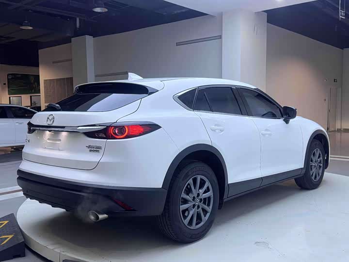 Mazda CX-4 2021 2021款 2.0L 自动两驱蓝天探索版