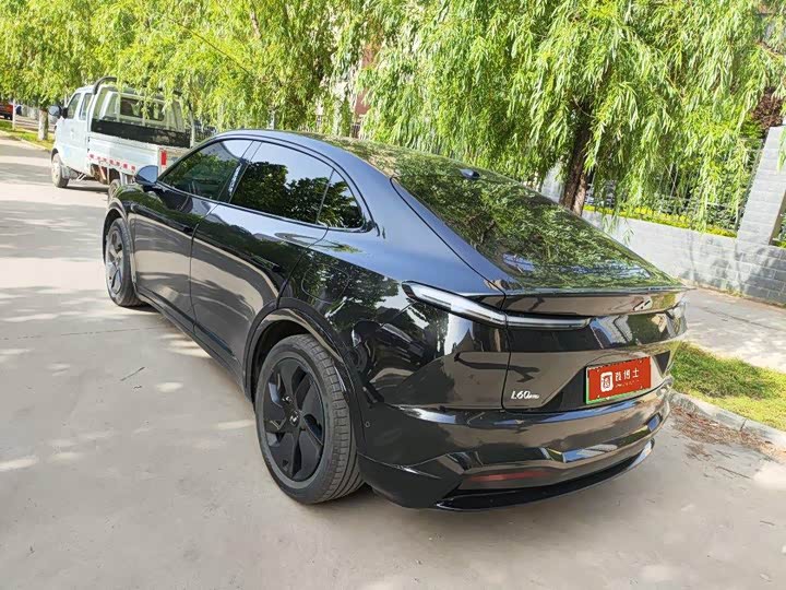 Nio Onvo L60 2024 2024款 60kWh 四驱版