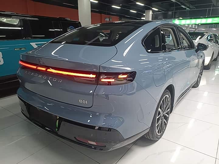 Leapmotor B01 2025 2025款 550激光雷达版