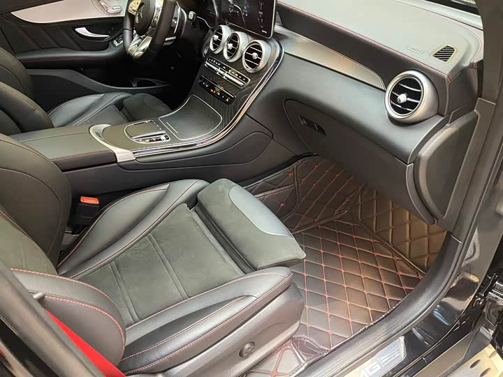 Zdjęcie 8 - Mercedes-Benz GLC-Class Coupe AMG