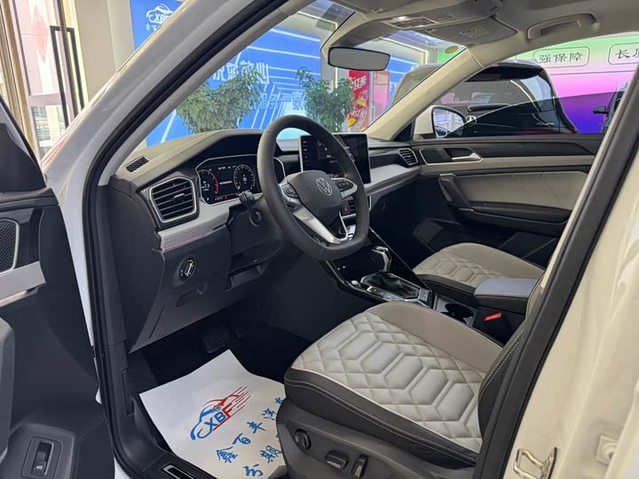 Volkswagen Tayron 2024 2024款 300TSI 两驱豪华Plus进阶版
