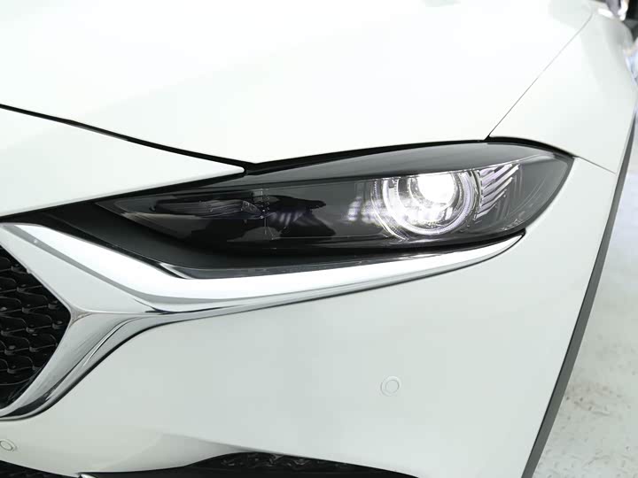 Mazda CX-4 2021 2021款 2.0L 自动两驱蓝天活力版