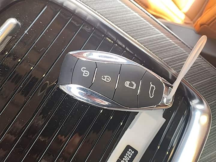 Hongqi HQ9 Hybrid 2024 2024款 2.0T 四驱商务版