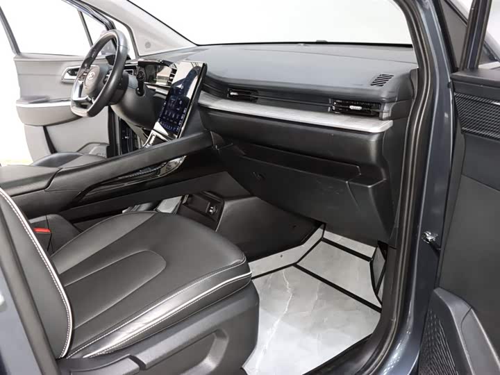 Фото 7 - Hyundai Custo