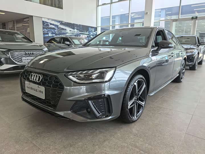 Audi A4L 2025 2025款 200万辆悦享版 40 TFSI 豪华动感型
