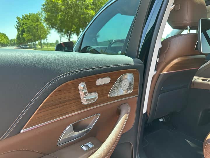 Photo 8 - Mercedes-Benz GLS-Class