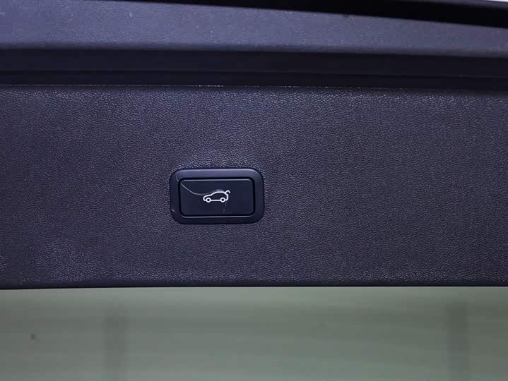 XPeng X9 2025 2025款 纯电 740超长续航 Max