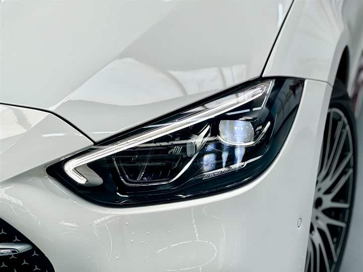 Zdjęcie 4 - Mercedes-Benz C-Class