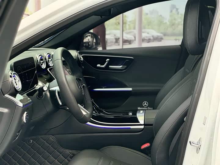 Zdjęcie 6 - Mercedes-Benz C-Class