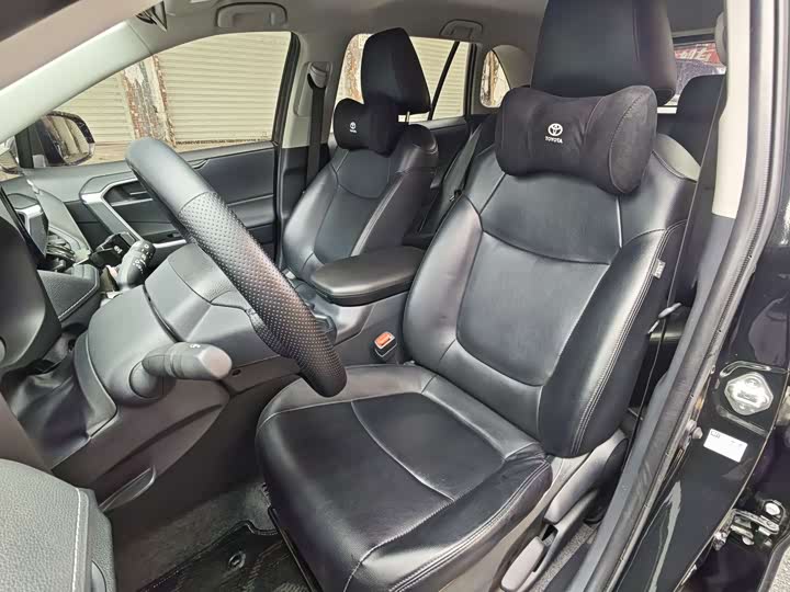 Toyota RAV4 2024 2024款 2.0L CVT两驱都市版