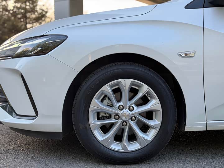 Chevrolet Monza 2023 2023款 1.5L 双离合悦享版