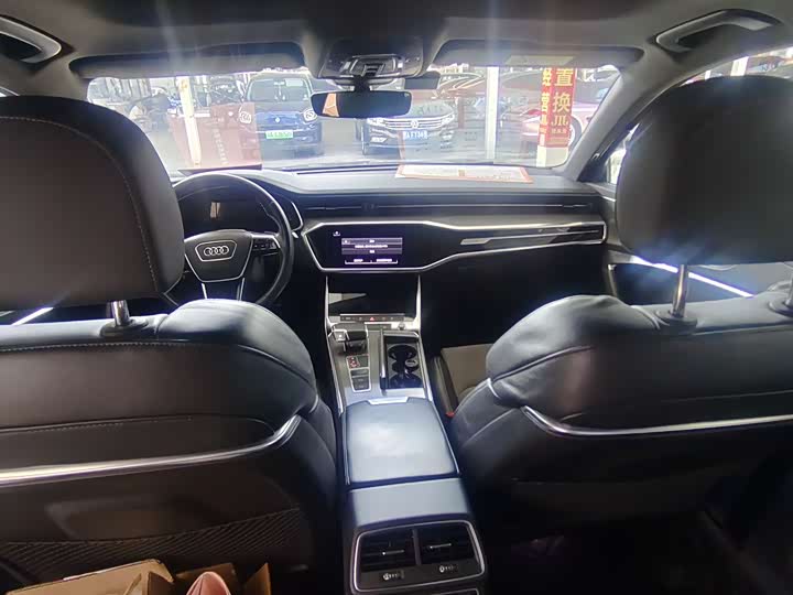 Photo 4 - Audi A6L