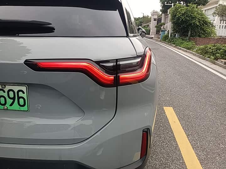 Фото 8 - Nio ES6