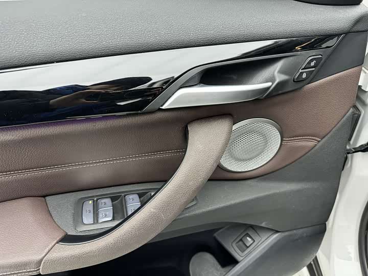 Фото 7 - BMW X1