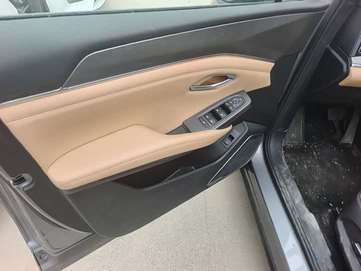 BYD Song L DM-i Hybrid 2025 2025款 智驾版 112km 超越型