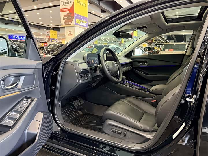 Honda Accord 2025 2025款 运动系列 260TURBO 豪华版
