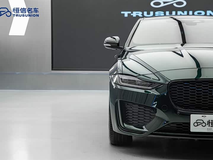 Jaguar XE L 2025 2025款 2.0T 250PS R-DYNAMIC 90周年典藏版