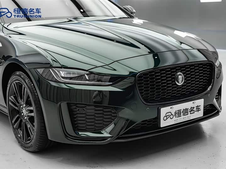Jaguar XE L 2025 2025款 2.0T 250PS R-DYNAMIC 90周年典藏版