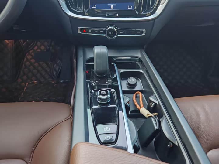 Zdjęcie 8 - Volvo S60