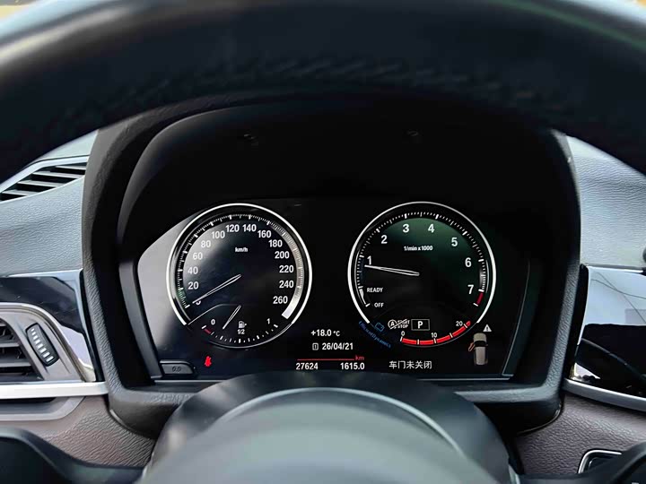 Фото 6 - BMW X1