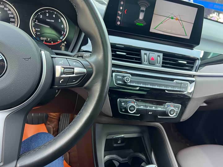 Фото 8 - BMW X1