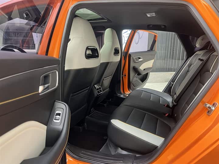 Фото 8 - MG Motor 6