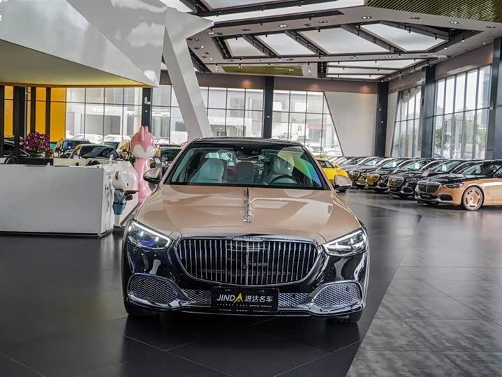 Фото 2 - Mercedes-Benz Maybach S-Class