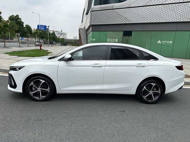 Geely Emgrand L 2022 2022款 1.4T CVT旗舰型