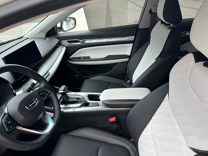 Geely Emgrand L 2022 2022款 1.4T CVT旗舰型