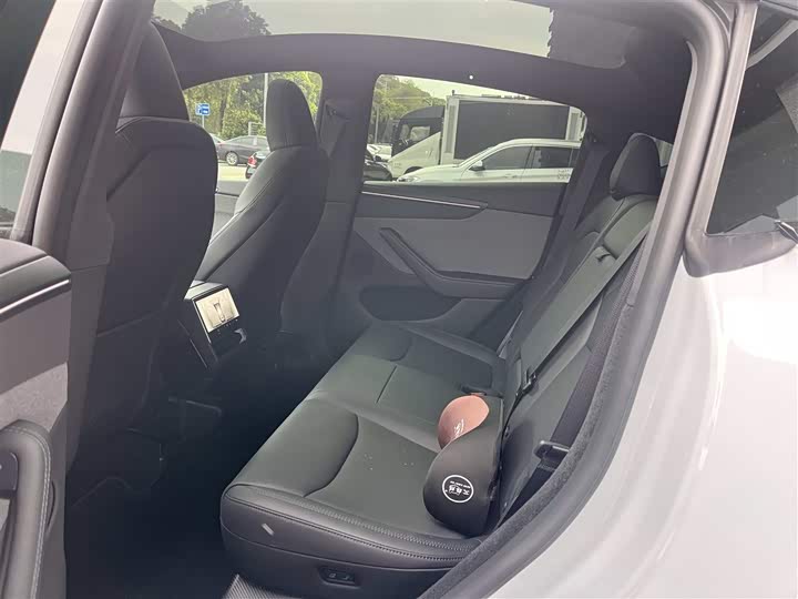 Tesla Model Y 2026 2026款 后轮驱动版