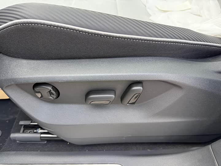Volkswagen Tayron X 2024 2024款 330TSI 两驱尊贵高能版