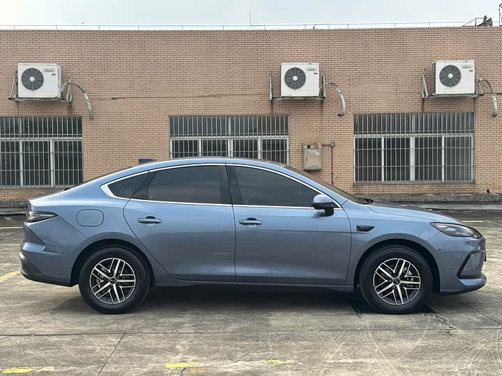 BYD Seal 05 DM-i Hybrid 2025 2025款 DM-i 智驾版 120KM旗舰型